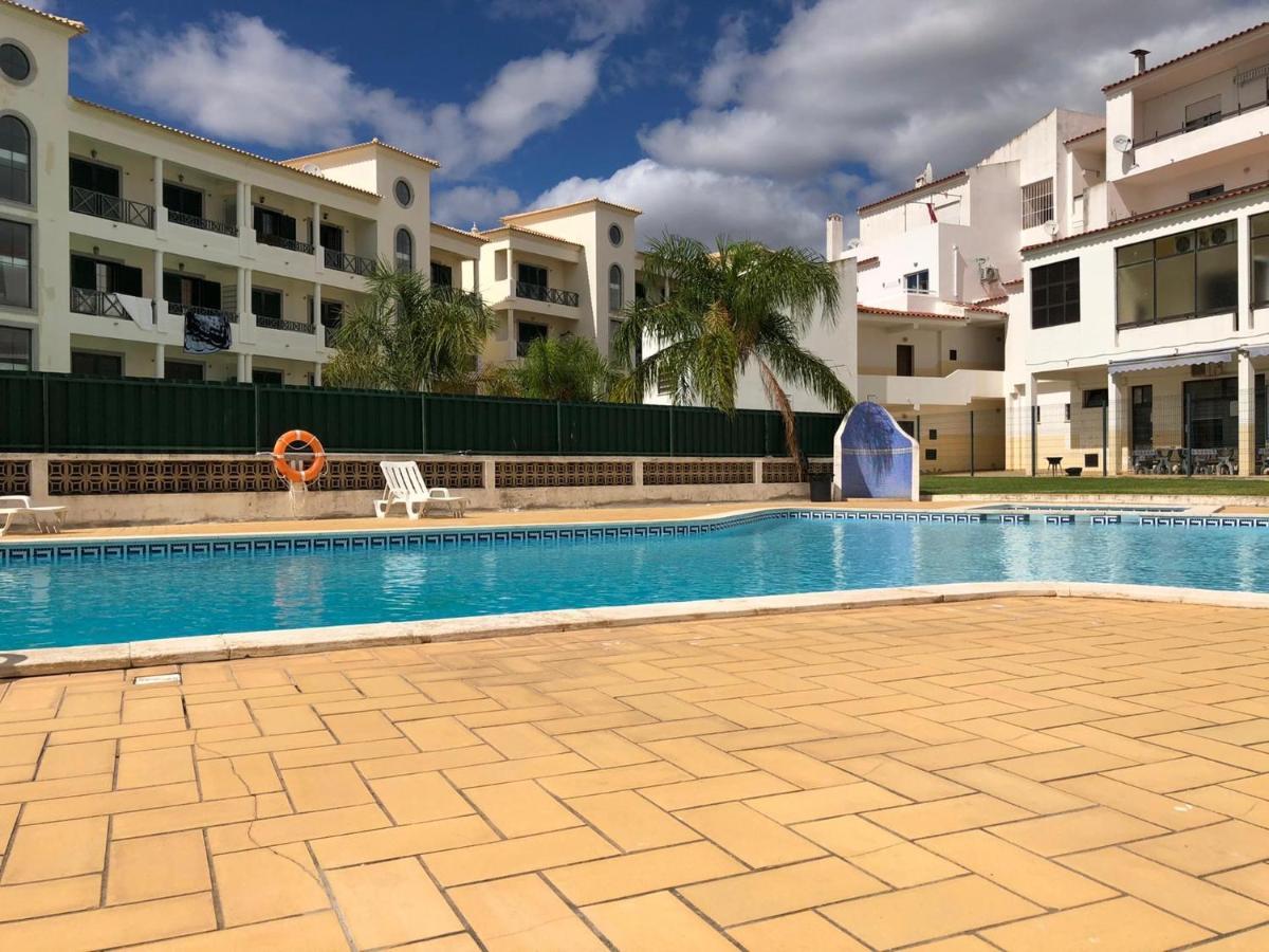 Albufeira Emblematica Apartment - Wifi & Pool Bagian luar foto